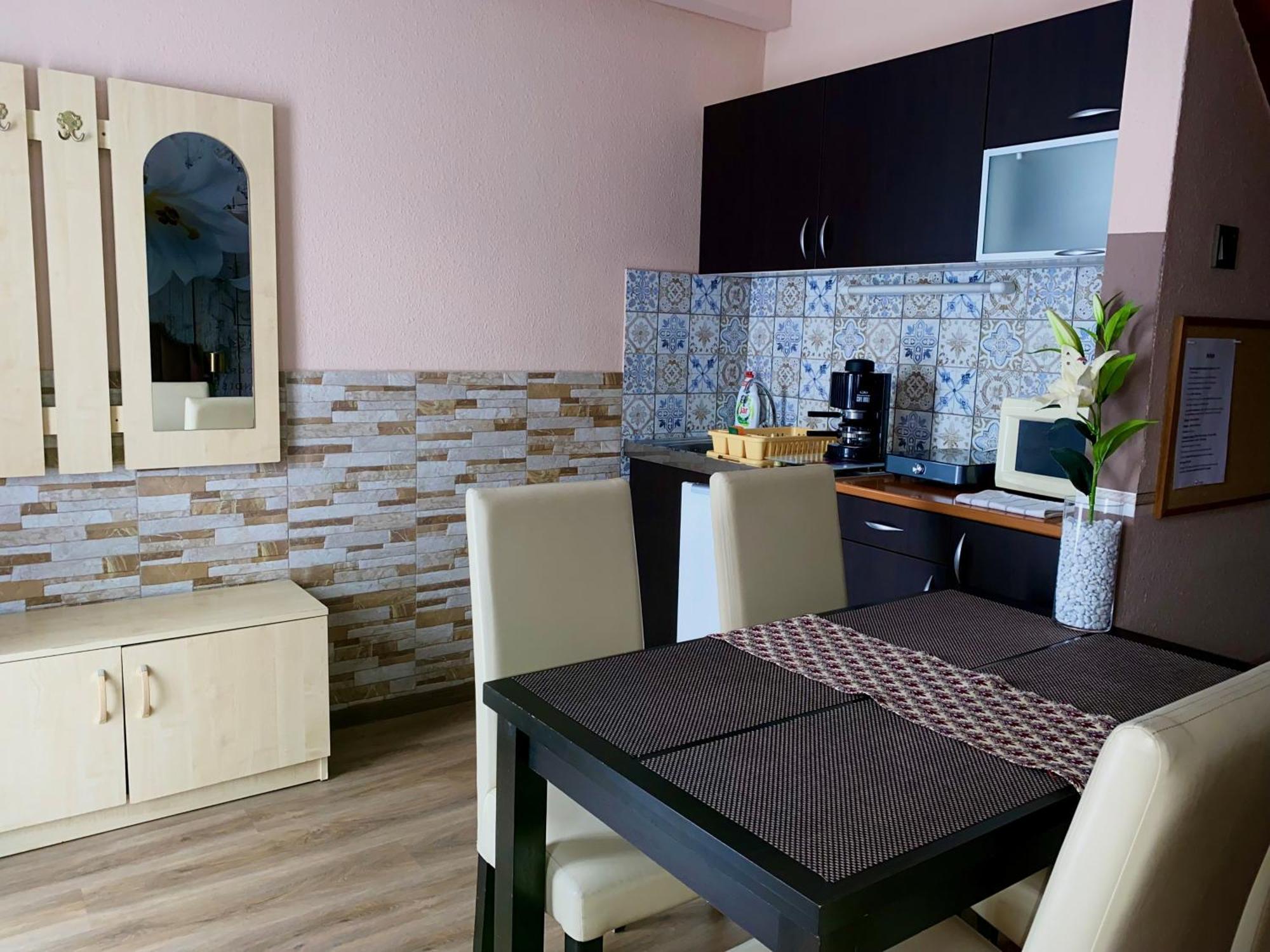 Kek Laguna Wellness Apartmanok Egerszalók Exterior foto