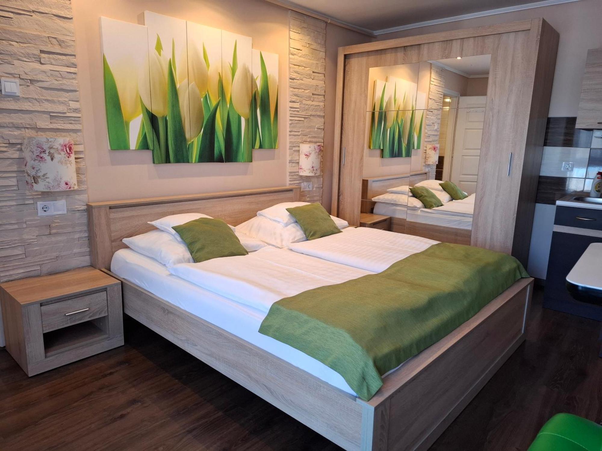 Kek Laguna Wellness Apartmanok Egerszalók Exterior foto